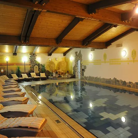 Отель Wellness- Und Waldesruh 3*